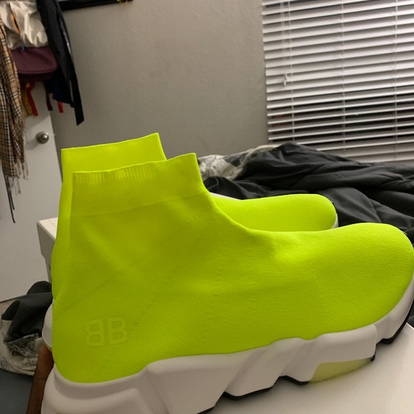 Balenciaga - Picture 2 of 10